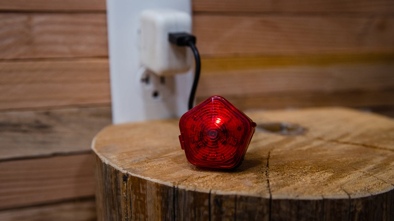 WASSERDICHT UND WIEDERAUFLADBAR MIT USB